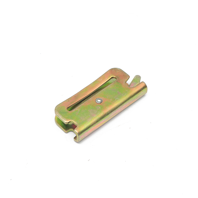 E spormontering av holder for lastekontrolltrådkrok